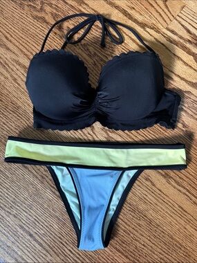 Victorias Secret 2 Piece Bikini Halter Top & Itsy Bitsy Bottom 32C XS READ